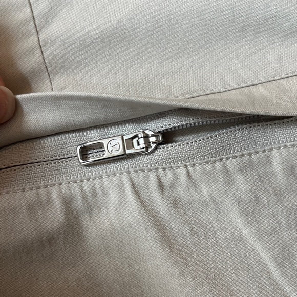 Lululemon Men's ABC Slim-Fit 5 Pocket Pant
Warpstreme - Picture 5 of 9